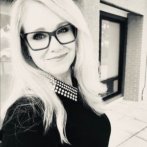 Meet your Posher, Stefanie